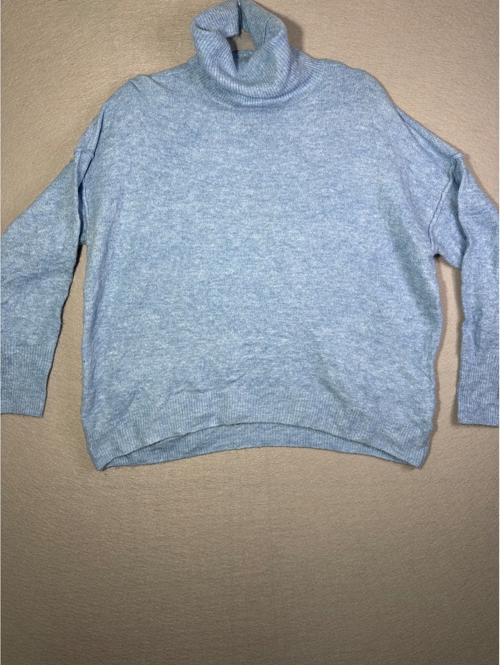 Vince Camuto Women's Light Blue Turtleneck Sweater Medium